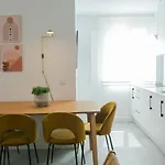 Lujoso Apartamento Con Piscina Compartida 3